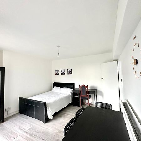 Fabulous 3 Bedroom Flat Sleeps 6 London Bagian luar foto
