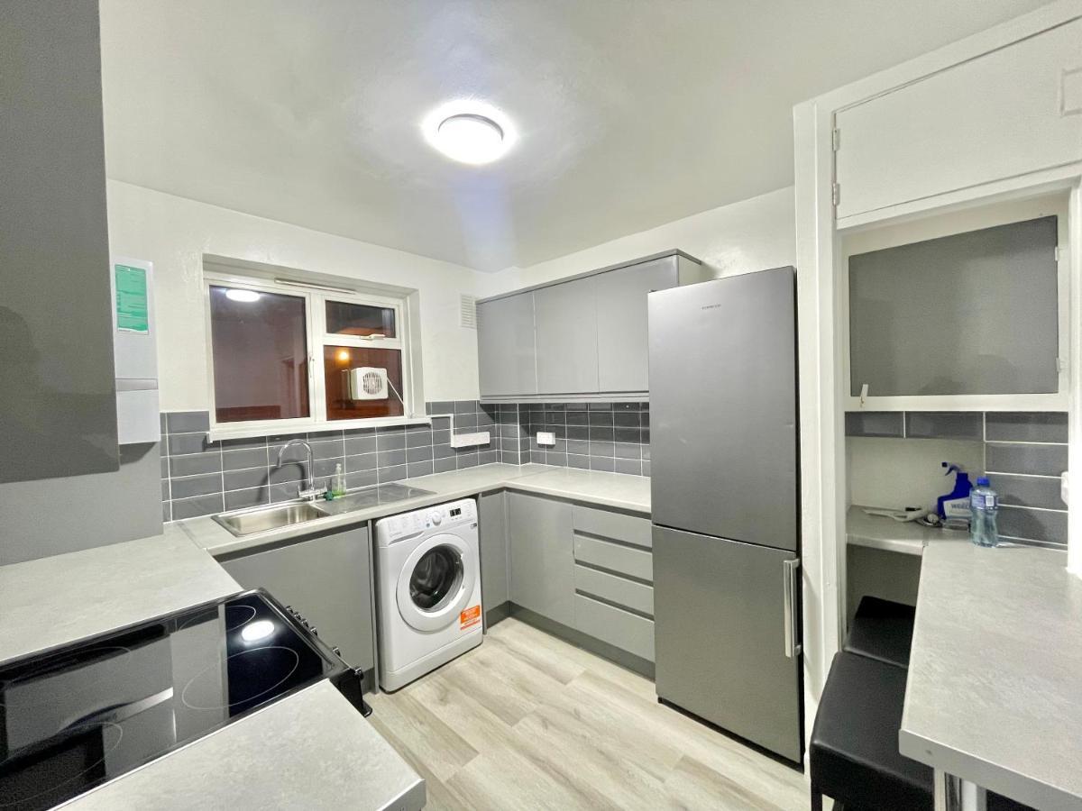 Fabulous 3 Bedroom Flat Sleeps 6 London Bagian luar foto